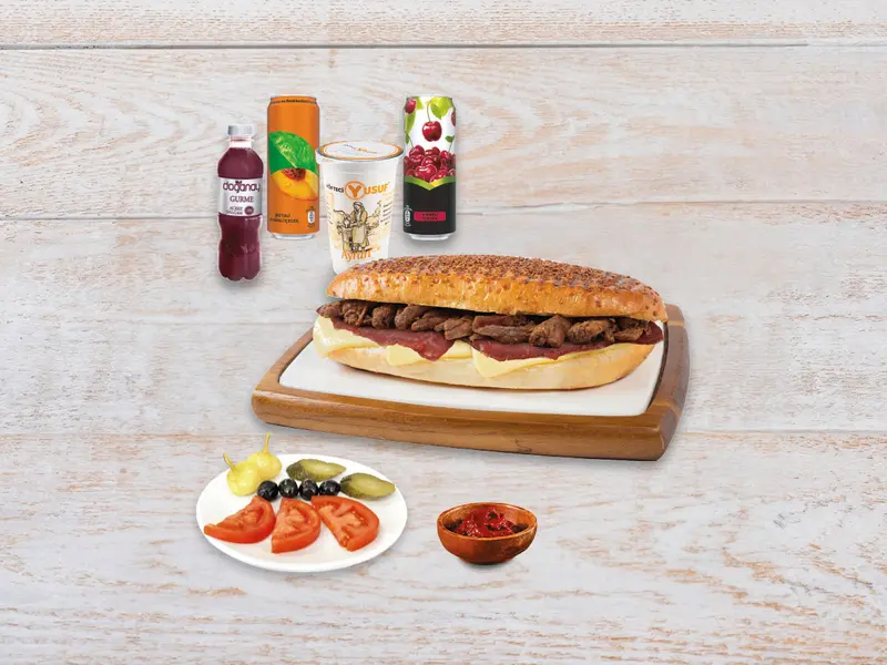 Pastırmalı Kavurma Kaşarlı Tost Menü